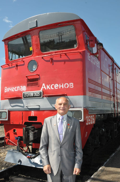 Байкало-Амурская магистраль – это крупнейшая железная дорога в Восточной Сибири и на Дальнем Востоке. БАМ пересекает 11 полноводных рек, проходит через 7 крупных горных хребтов и имеет протяженность 4300 км.